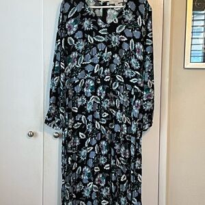LOFT Floral Long Sleeve Dress in Black, blue and purple. Size 18.
